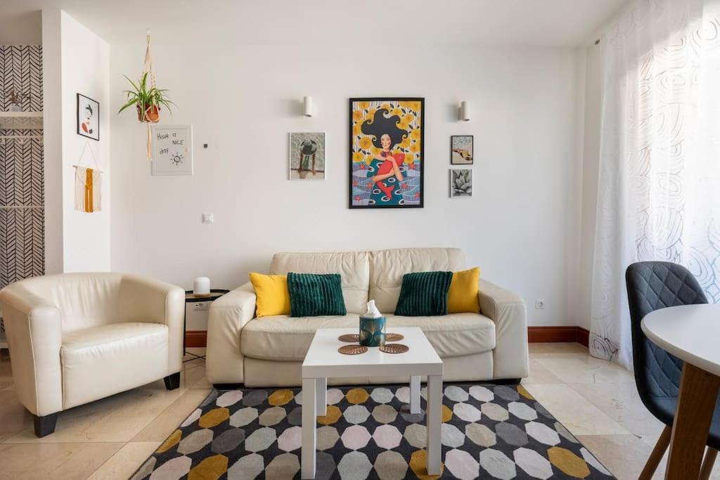 Seaesta Apartment Pool And Beach Slatine Exterior foto
